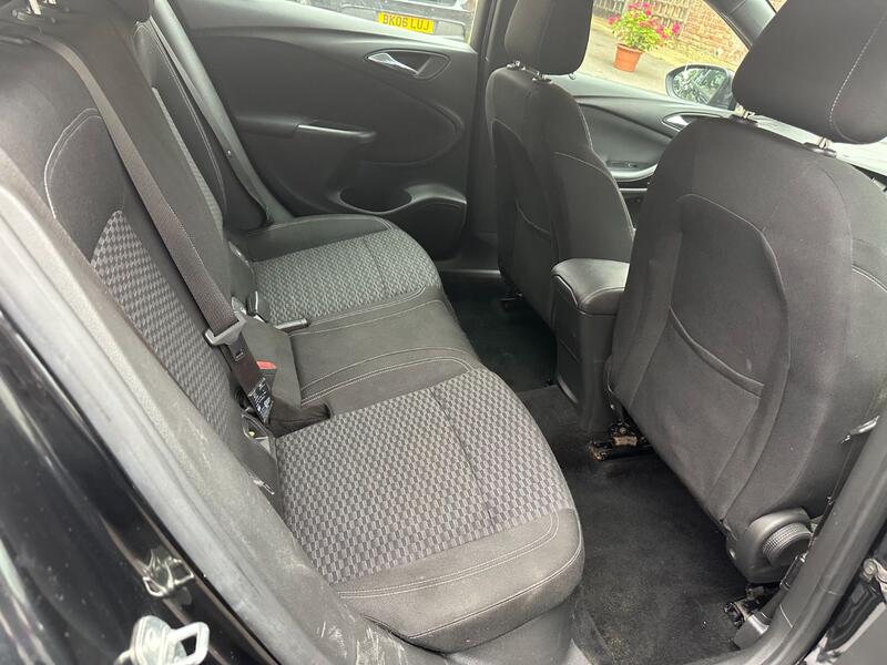 VAUXHALL ASTRA 1.4 i SRi 2016