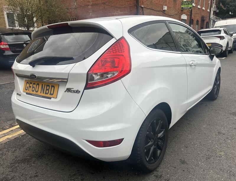 FORD FIESTA 1.4 Zetec 2010